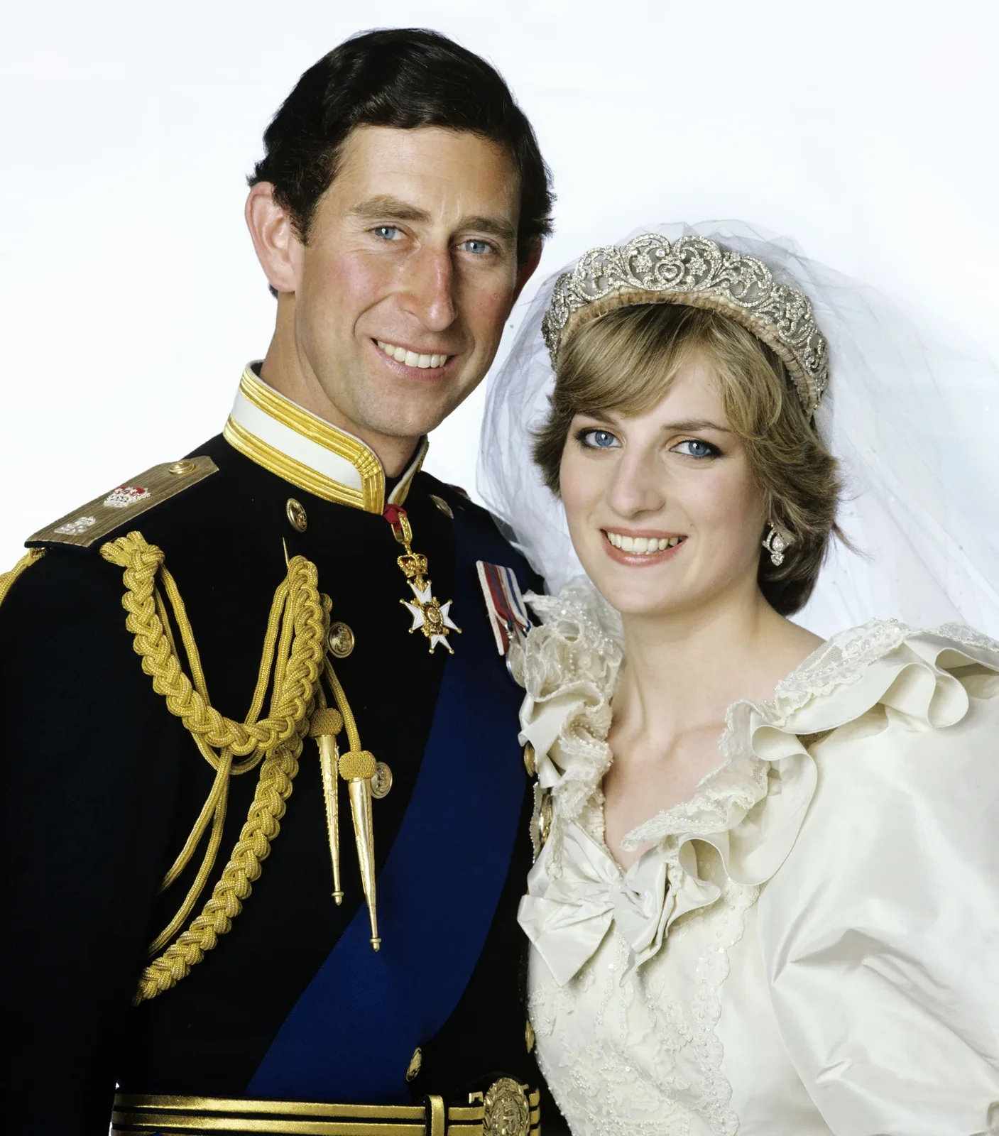 Princess Diana and Prince Charles in their official 1981 wedding portrait